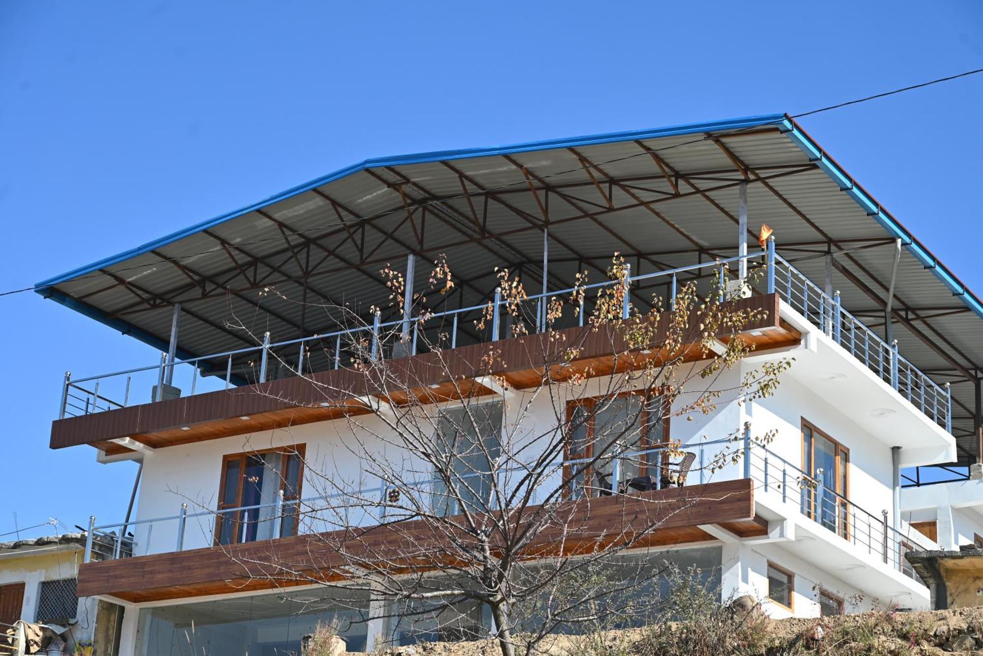 Himalayan Hill Top Resort คานาตัล ภายนอก รูปภาพ