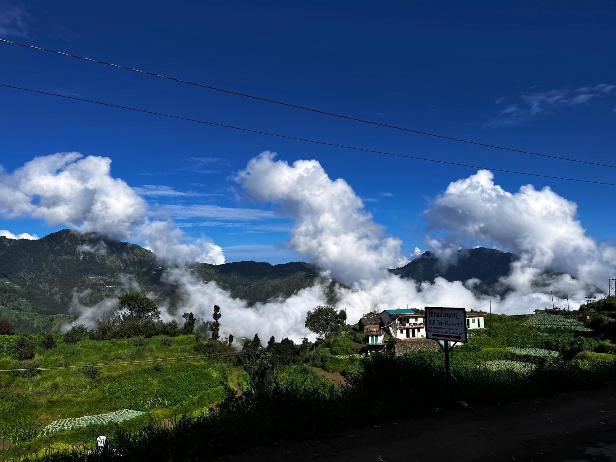 Himalayan Hill Top Resort คานาตัล ภายนอก รูปภาพ