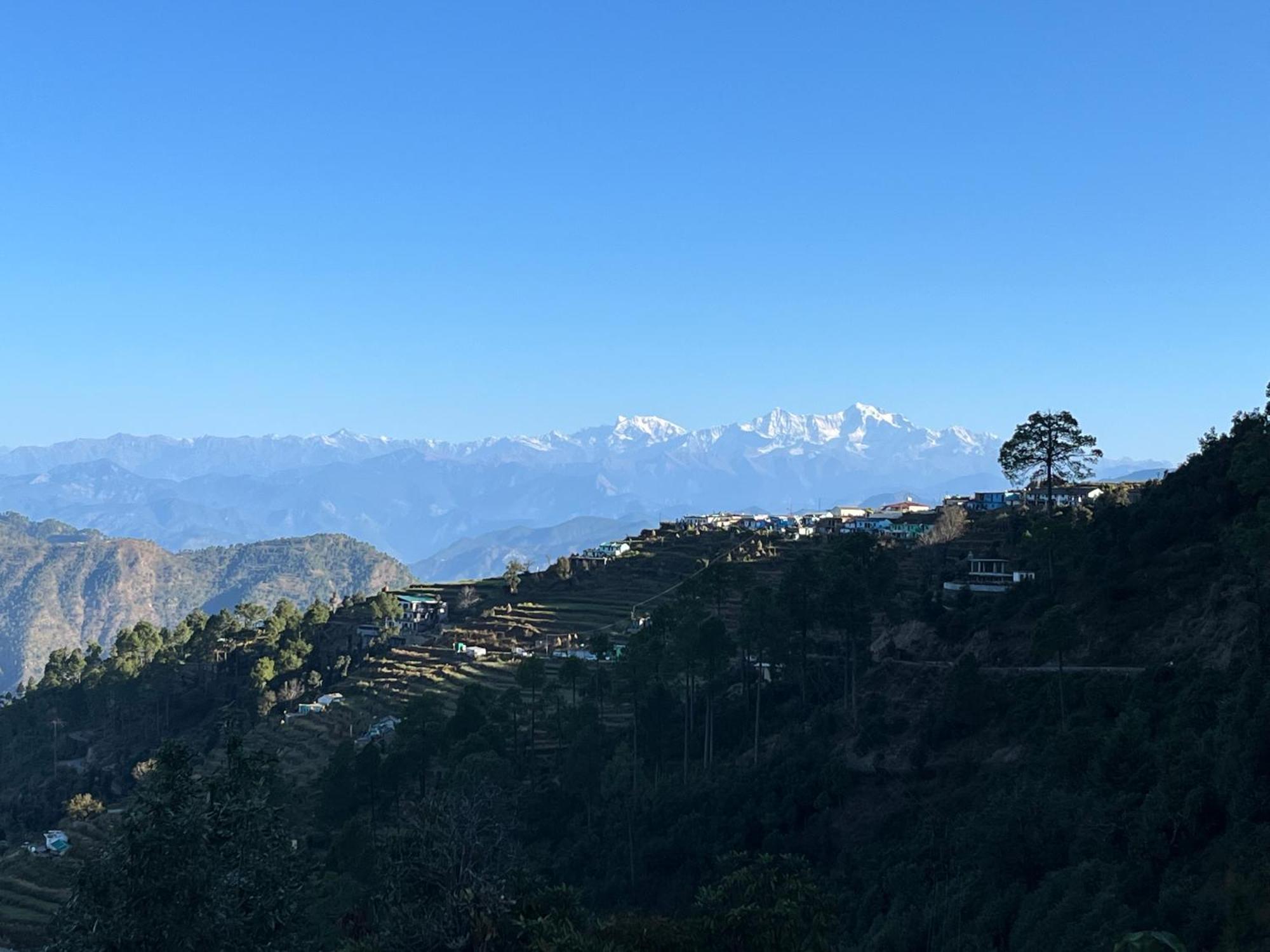 Himalayan Hill Top Resort คานาตัล ภายนอก รูปภาพ