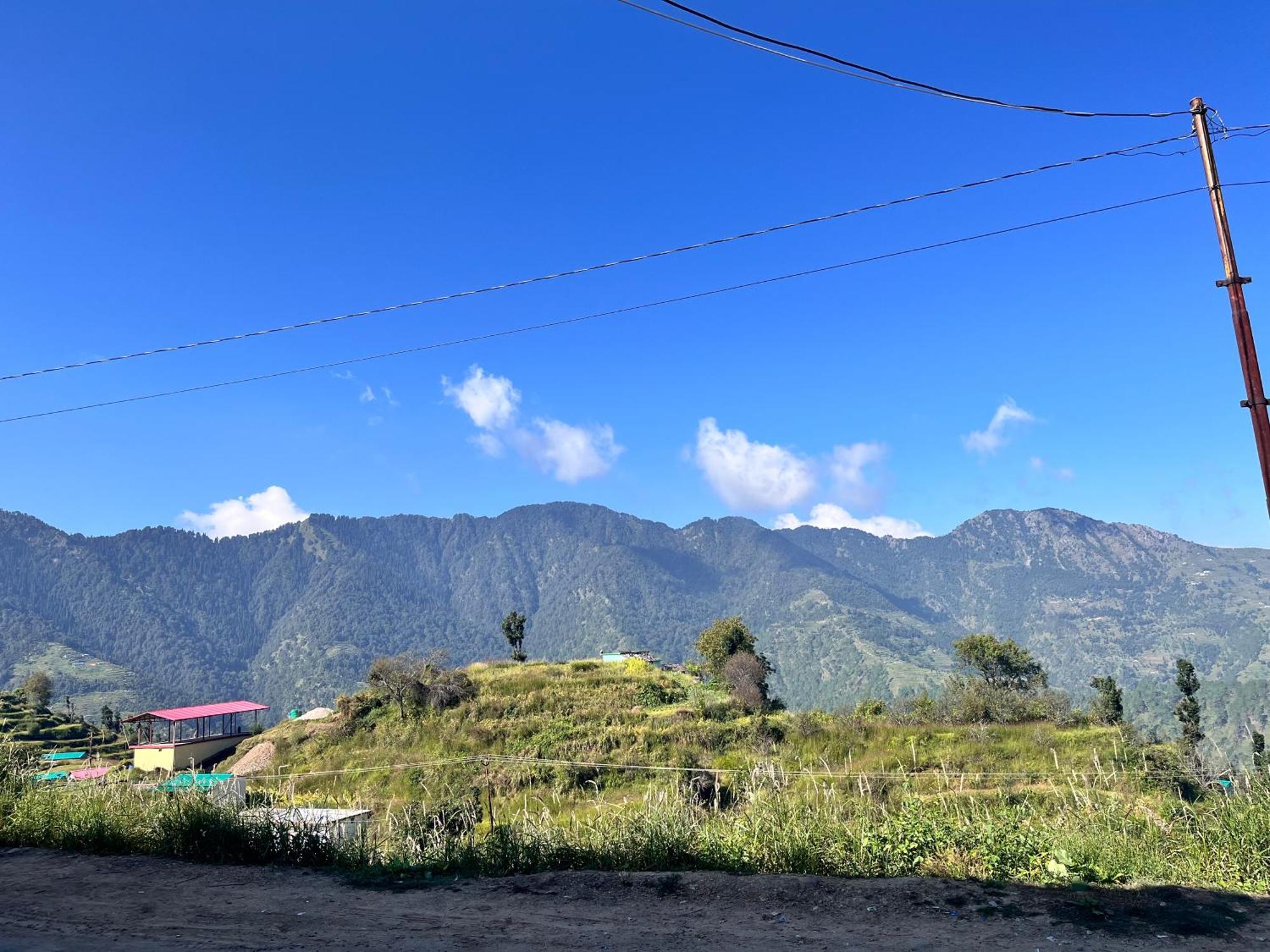 Himalayan Hill Top Resort คานาตัล ภายนอก รูปภาพ