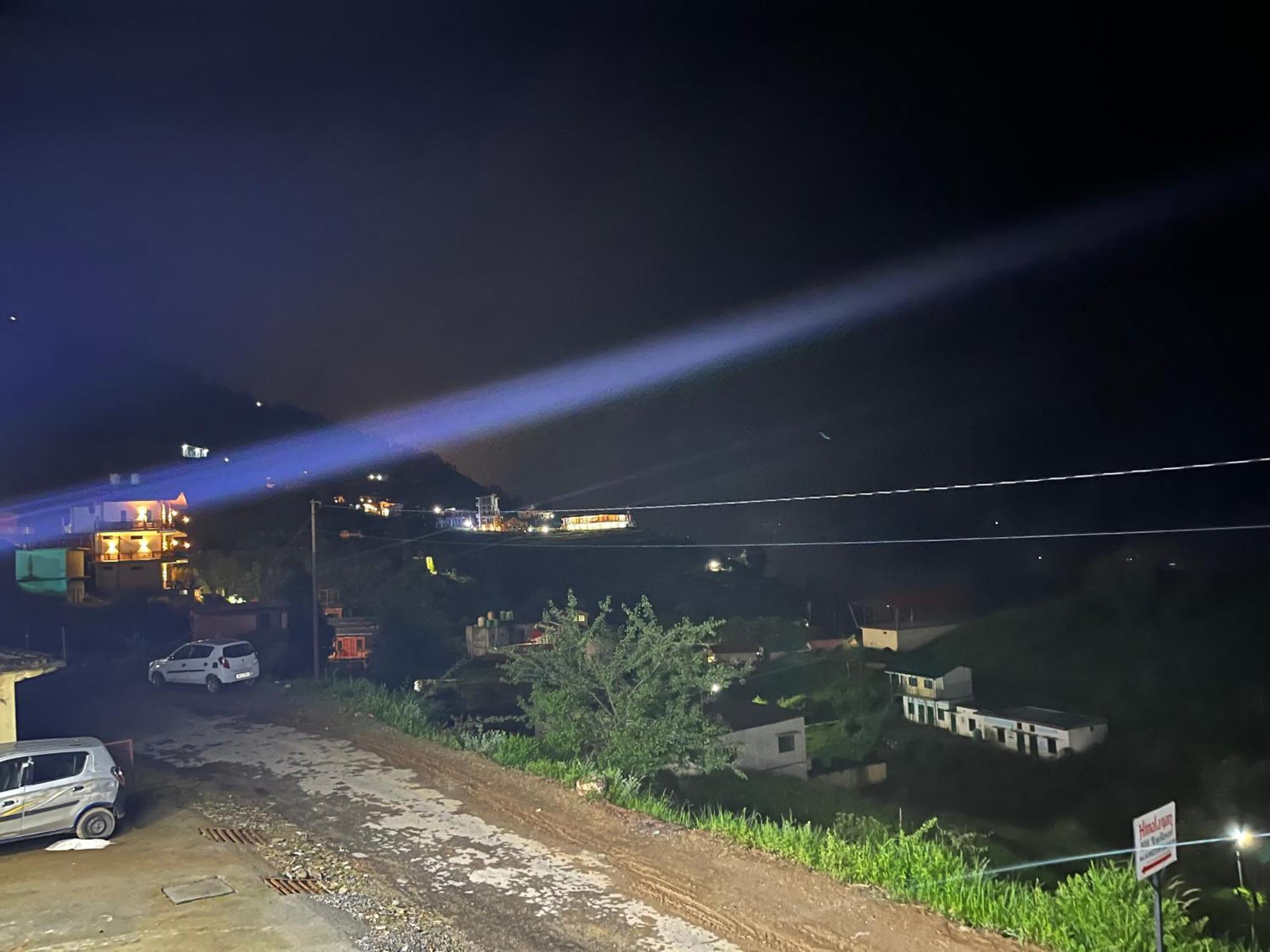 Himalayan Hill Top Resort คานาตัล ภายนอก รูปภาพ