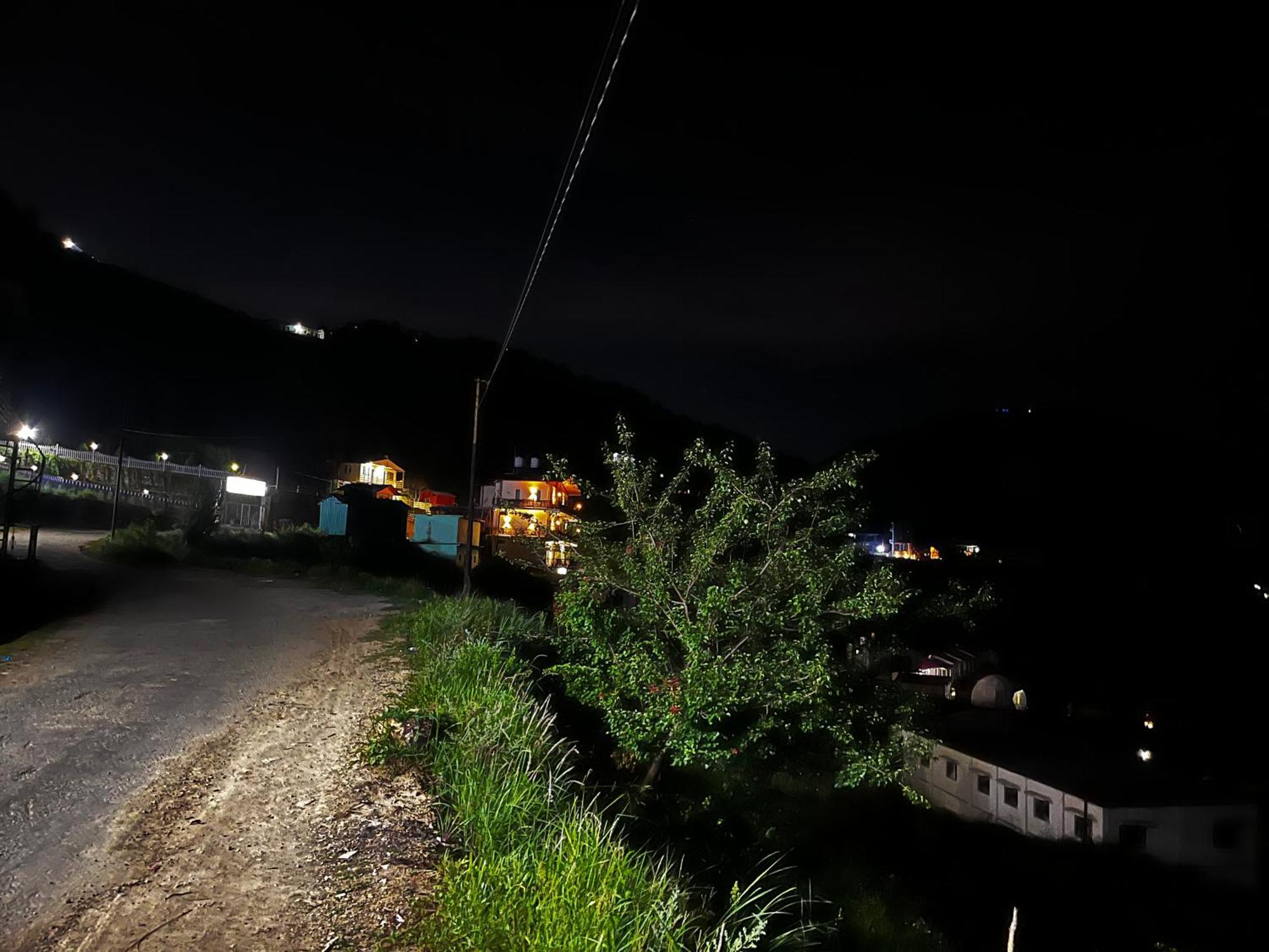 Himalayan Hill Top Resort คานาตัล ภายนอก รูปภาพ