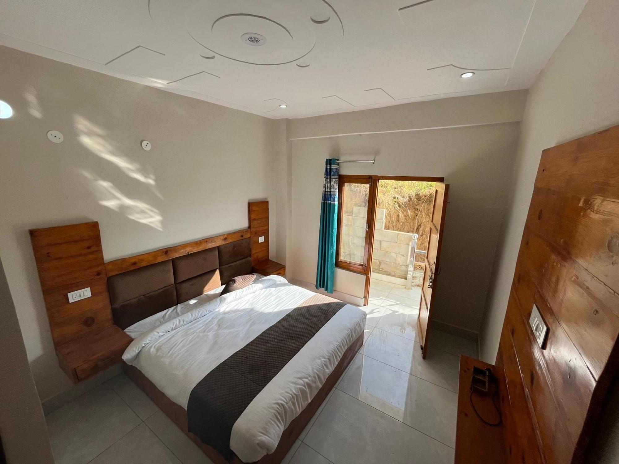 Himalayan Hill Top Resort คานาตัล ภายนอก รูปภาพ